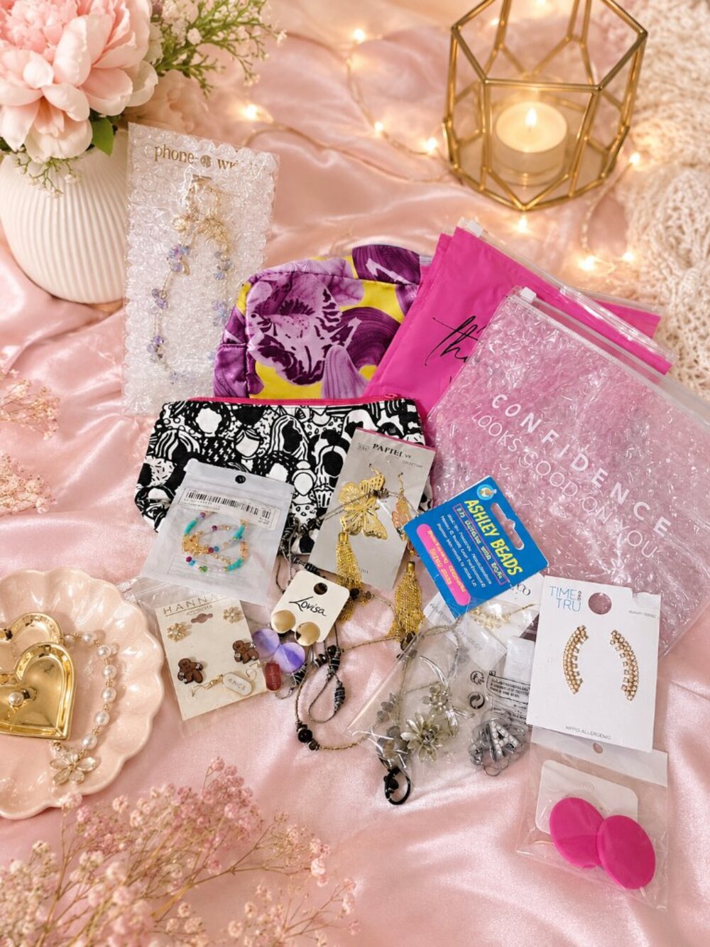 Low Start Fashion Jewelry Bundle w Cosmetic/Jewelry Bag
